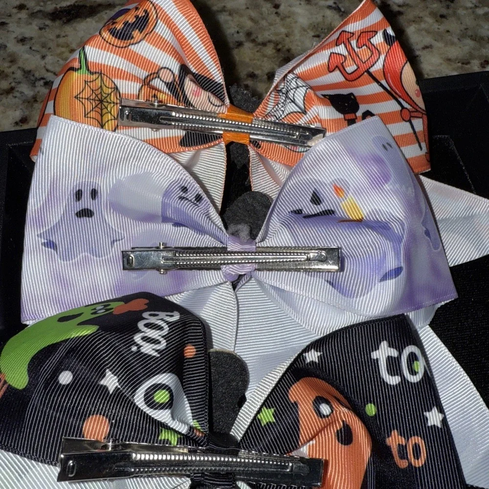 3Halloween Girls Hair Bows Black‎ Orange Pumpkins, Bats Ghost Spider (3).  4950